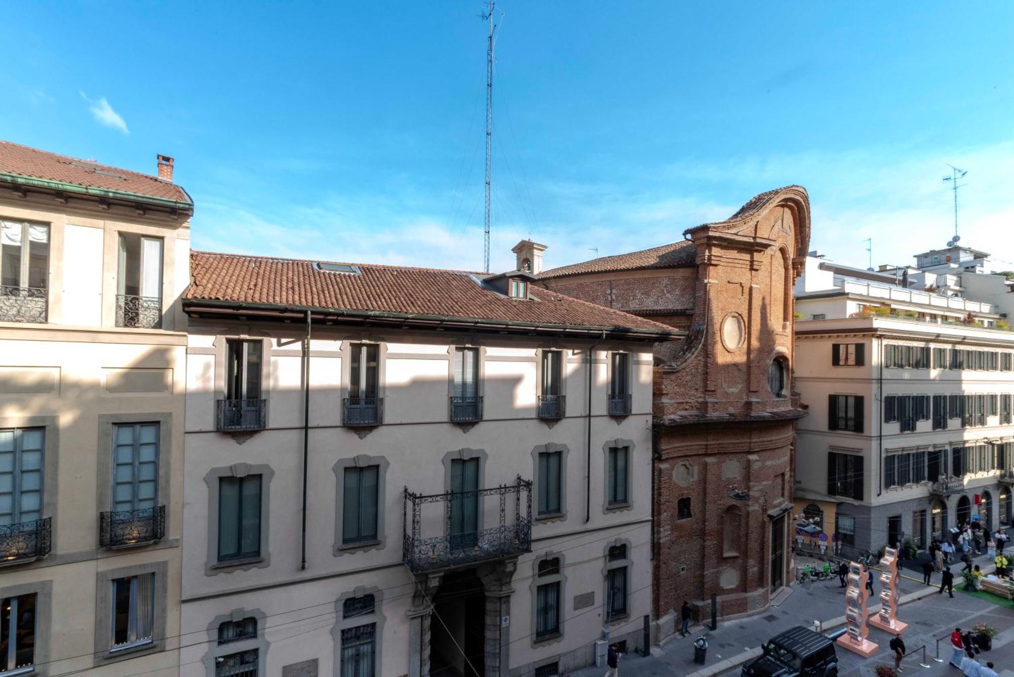 Dream Suites Milano San Babila Exteriör bild