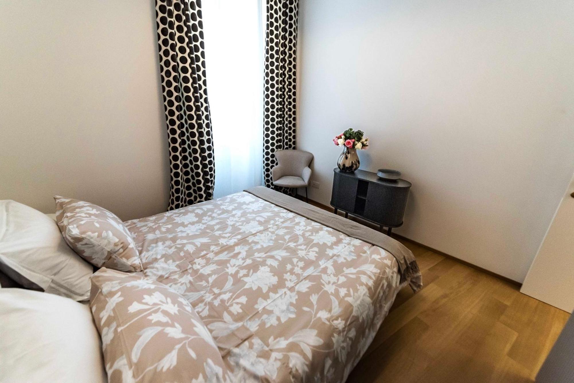 Dream Suites Milano San Babila Exteriör bild